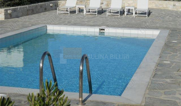Πισίνα - Swimming pool